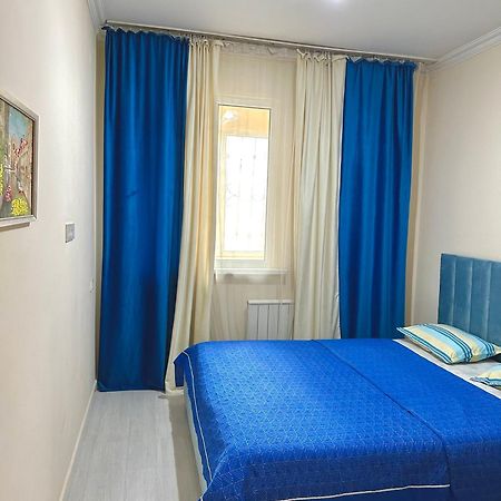 Уютная Квартира В Центре Возле Адк Almaty Luaran gambar